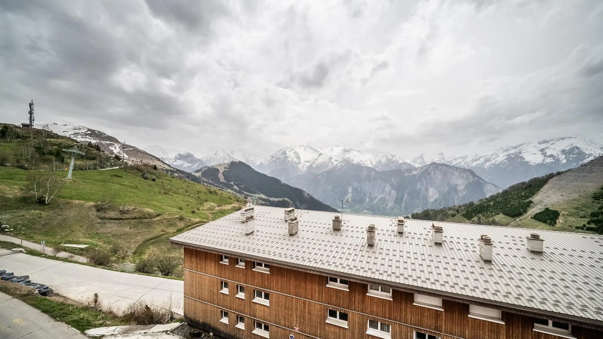 Apartment Koya Alpe D'Huez - By Emerald Stay